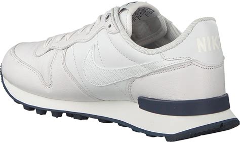 nike internationalist wit maat 44|Nike Factory Stores.